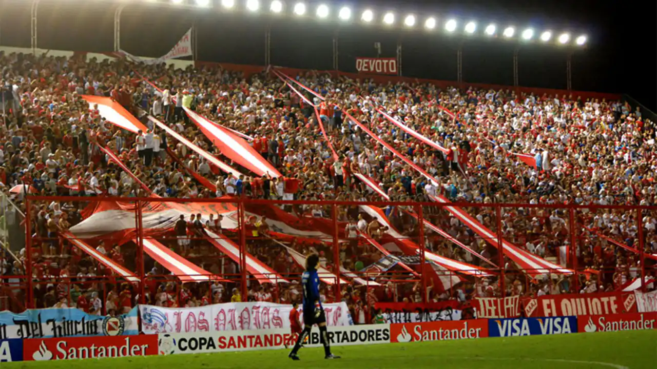 La hinchada de Argentinos Juniors en la tribuna