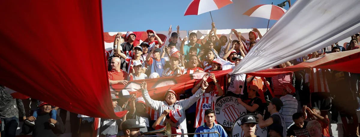 La hinchada de Barracas Central en la tribuna