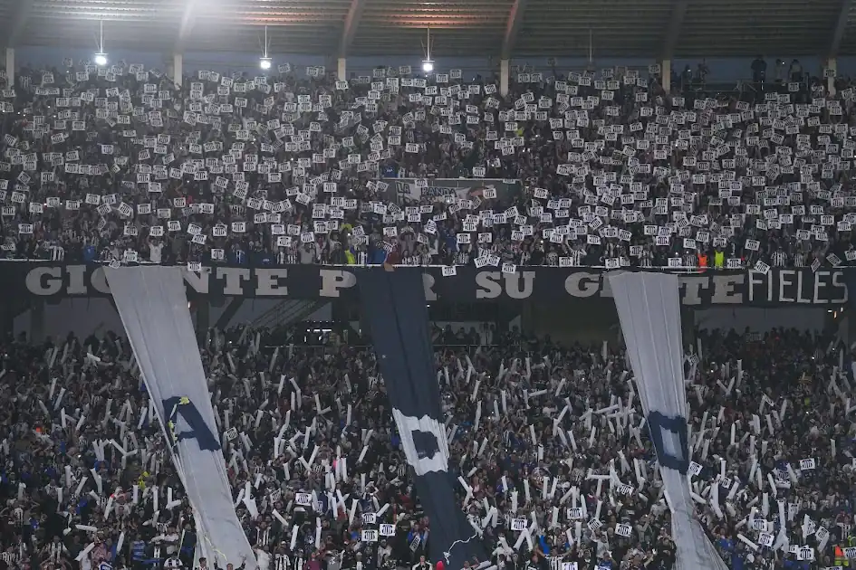 La hinchada de Talleres en la tribuna