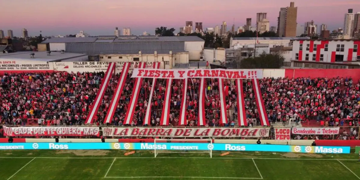 La hinchada de Unión en la tribuna